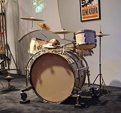 Slingerland Radio King Drumset with "Rolling Console"